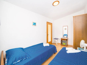 Studio Next to the Beach w Terrace & Parking