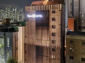 Two H Hotel