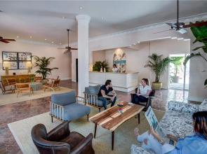 Clinton Hotel South Beach