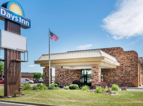 Days Inn by Wyndham Anderson IN
