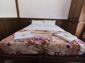 GuestHouser 3 BHK Houseboat 1b08