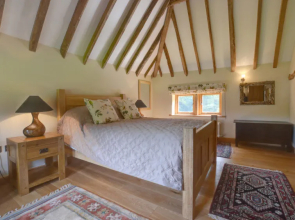 Holiday Home Three Oaks Barn