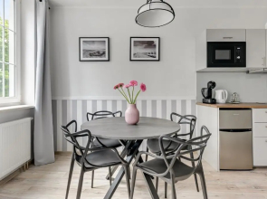 Blue Mandarin Apartments II