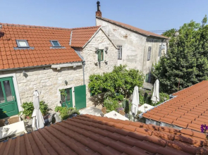 Apartments and Room Lucijo