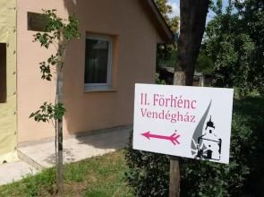 Förhénc Guesthouses I-II-III