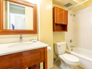 Pacific Monarch Hotel