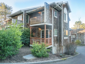 Tolovana 3 2 Br condo by RedAwning