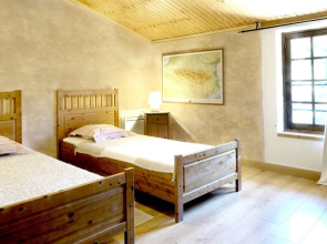 Mansion With 3 Bedrooms in Castelnou, With Wonderful Mountain View, Po