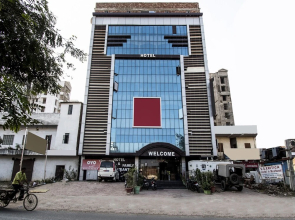 OYO 7726 Hotel SS Exotica