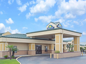 Days Inn by Wyndham Hammond