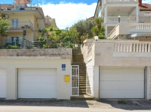 Apartment with a sea view terrace, Čiovo near Trogir