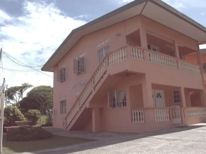 J&G's Tropical Apartments