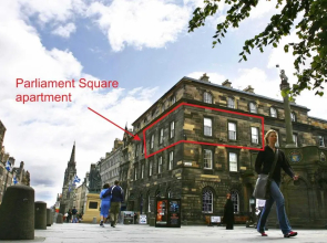 Parliament Sq apt 12 Royal Mile