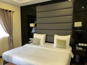 Dwell Luxury Apartments