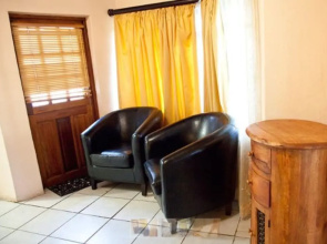 Lalapanzi Hotel & Conference Centre