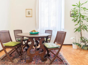 Flower'S Market Apartment - Charme Homes