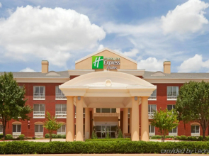 Holiday Inn Express & Suites Plano West - Frisco by IHG