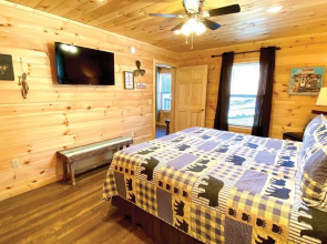 Creekside On The Bluff 2 Bedroom Cabin by RedAwning