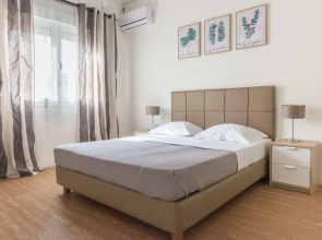 Syntagma Budget Studio