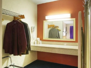 San Jose Airport Inn