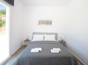 3-bed Villa in Palaioloutra With Private Pool