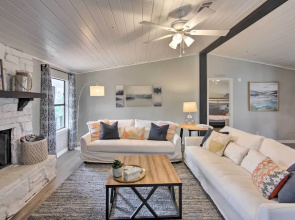 Lake View & Decks: Pet-friendly Mabank Home