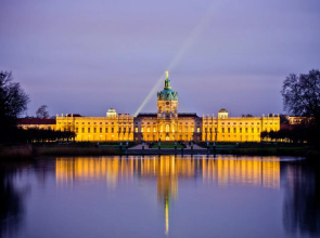 Uferpalais