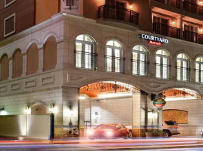 Courtyard Marriott Riverwalk