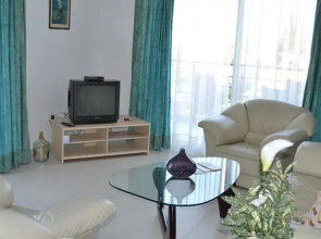 Costa Residence