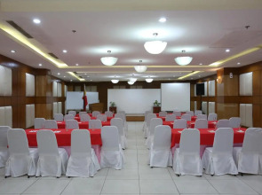 Crown Regency Hotel and Towers