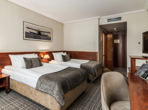 Airport Hotel Okecie