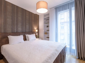 Emerald Downtown Suites