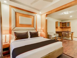 The Mayer by OYO Rooms