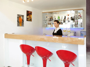 Tanik Hotel