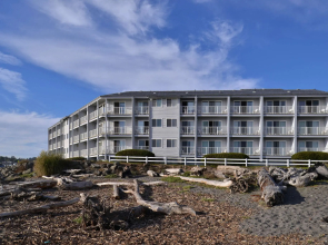 Beachfront Inn