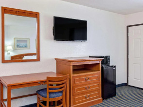 Hollywood Vermont Sunset Travelodge