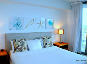 Hallandale Suites by 1stHomeRent
