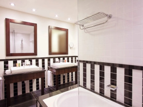 Movenpick Hotel Apartments Al Mamzar Dubai