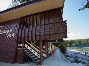 Village Inn At Apgar - Inside the Park