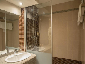 Al Khoory Sky Garden Hotel