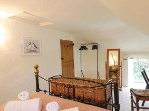 Rose Cottage in Holcombe