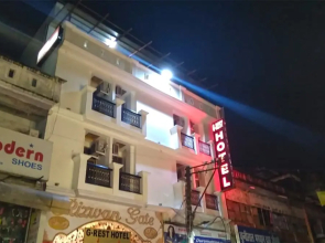 OYO 13355 Grest Hotel