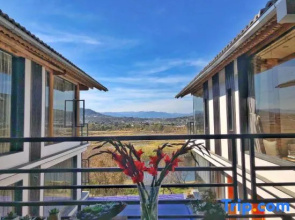 Cultural Hotel (Tengchong Heshun Ouxiang Zhijia Panoramic Wetland)
