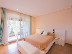 Bungalow - 3 Bedrooms with Pool and WiFi - 104996