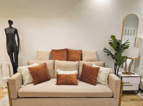 UG Neubau City Wohnung (optional Pool+Gym+2tes Bad extra buchbar)