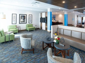 Holiday Inn Express & Suites North Battleford by IHG