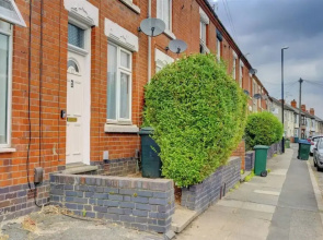 Central - 2br House - Free Parking - Garden