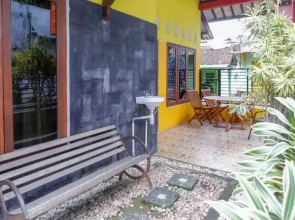 Rumah Haryono Guest House Syariah near Malioboro RedPartner