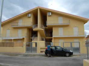 Clean Apartment Near Beach - Marinella Mare II
