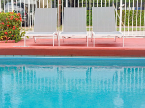 Travelodge by Wyndham Fort Lauderdale